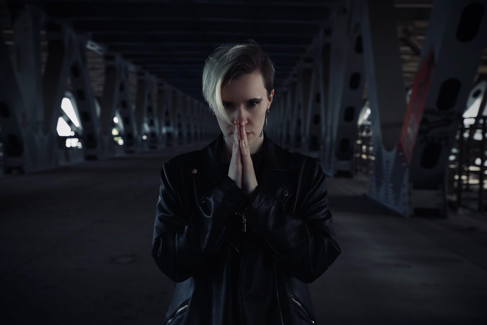 Слушать Sasha Taboo — Дыши на всех площадках