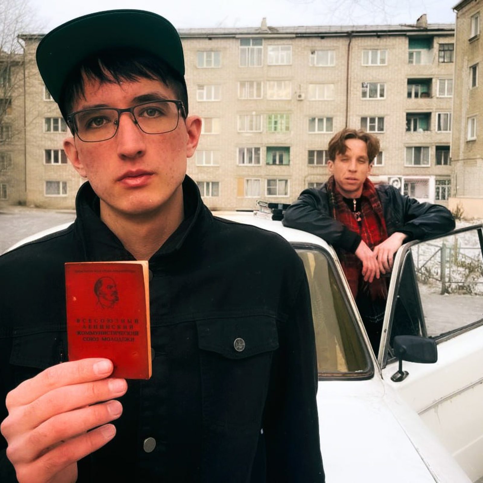 Слушать Спящие — Заметая следы на всех площадках
